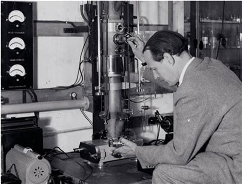 electron microscope invention